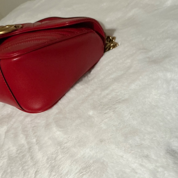 GUCCI MARMONT RED LEATHER SHOULDER/CROSSBODY BAG - Picture 8 of 16
